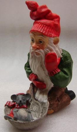 Urgrossvater Edvard mit Weihnachtsmaus 12/7cm