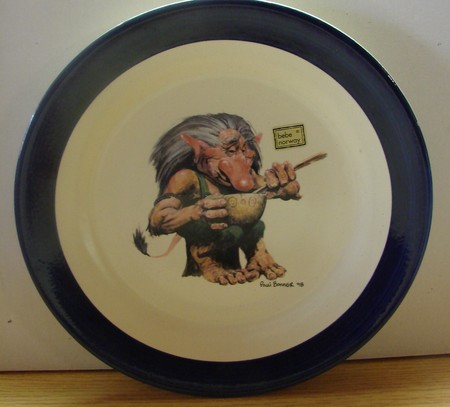 Teller Troll am Essen / 22cm